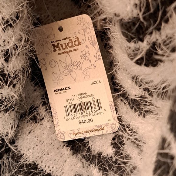 Mudd Black and White Eyelash Crew Pullover - Size Large NWT - Picture 6 of 7
